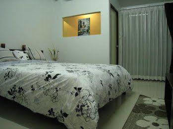 Centana Apartment Bangkok Exterior photo